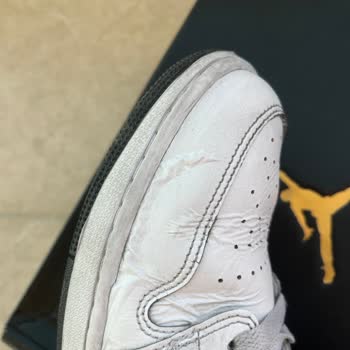 Kısa Sürede Deforme Olan Ayakkabı İçin Mağduriyetimin Giderilmesini İstiyorum