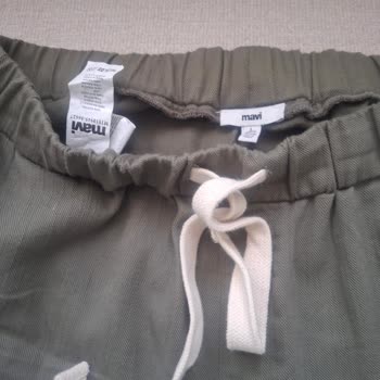 Mavi Jeans Pantolonda İkinci Giyimde Ağ Kısmı İpliklendi