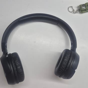 JBL 520bt Kulaklığım Genişledi Kafamdan Düşüyor