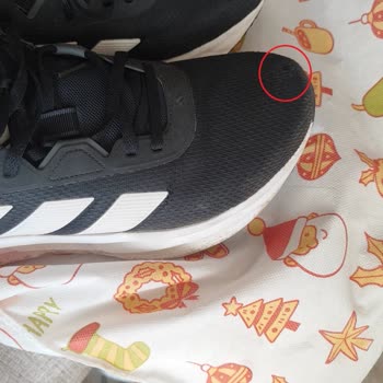 Intersport Kısa Sürede Yırtılan Ayakkabıya Değişim Reddi: Mağduriyetim Giderilmiyor