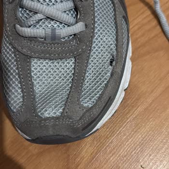 4 Ayda Yırtılan Nike Ayakkabı Ve İlgisiz Mağaza Yaklaşımı