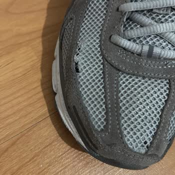 4 Ayda Yırtılan Nike Ayakkabı Ve İlgisiz Mağaza Yaklaşımı