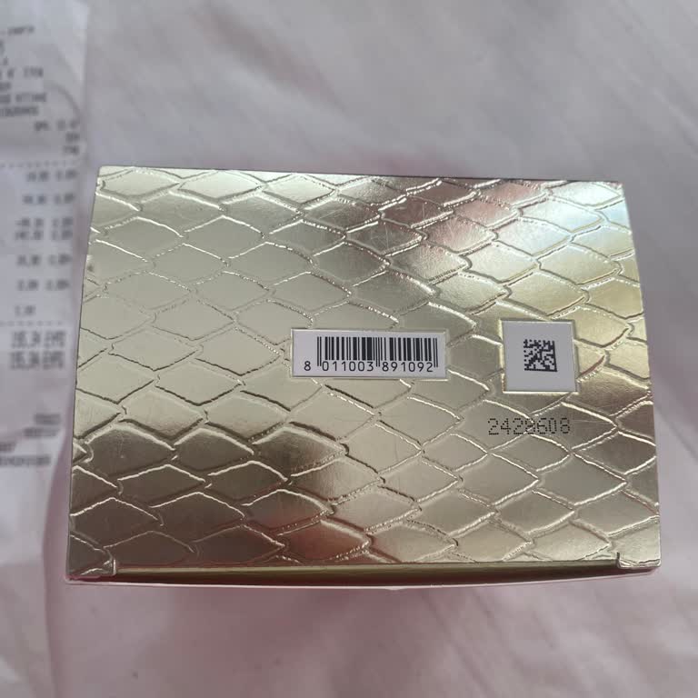 Hellenic Duty Free Shops'tan Aldığım Parfüm Kalitesiz Ve Kalıcılığı Yok