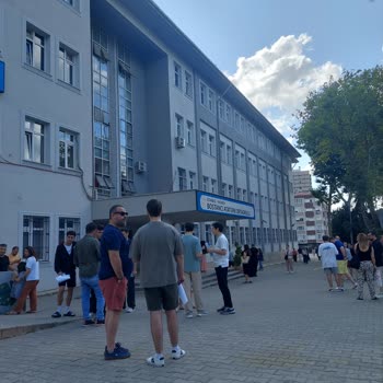 Sınav Görevlilerine Emanet Sorunu Ve Çifte Standart