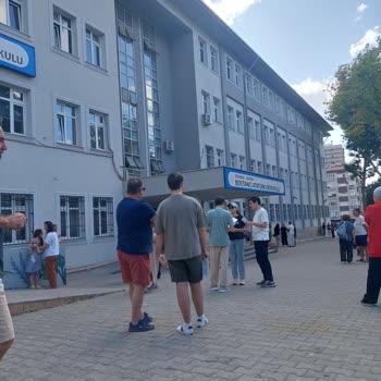 Sınav Görevlilerine Emanet Sorunu Ve Çifte Standart