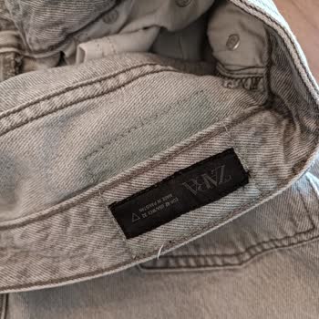 Zara'dan Aldığım Pantolonda Deri Parçası Lekesi Şoku!