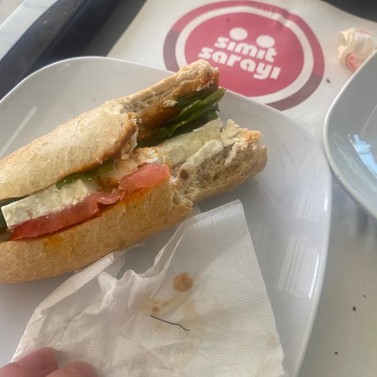 Sandviçin İçinden Zımba Çıkmasıyla Yaşadığımız Güven Sorunu