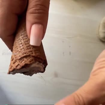 Algida Dondurmadan Kıl Çıktı!