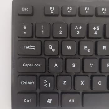 Satıcı Beyanına Rağmen Klavye Tuşu Kısa Sürede Aşındı