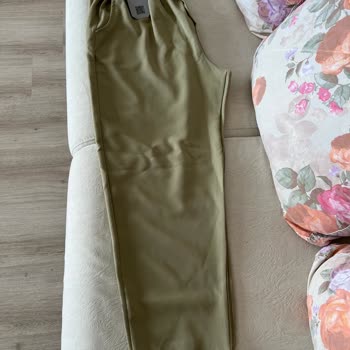 Sipariş Ettiğim Pantolonlar Yanlış Ve Kalitesiz Çıktı, İletişim Yok