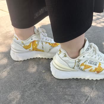 Versace Ayakkabıda Sararma Ve Boyner'in İlgisizliği