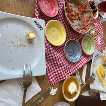 İlgisiz Hizmet Ve Kötü Davranışlarla Karşılaştım