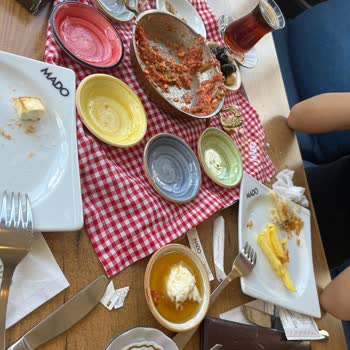 İlgisiz Hizmet Ve Kötü Davranışlarla Karşılaştım