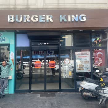 Burger King Şubesinde Sipariş İptali Sırasında Müdürün Tehditkar Tavrı