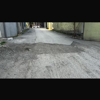 Kazı Çalışması Sonrası Yolun Onarılmaması Ve Toz Sorunu