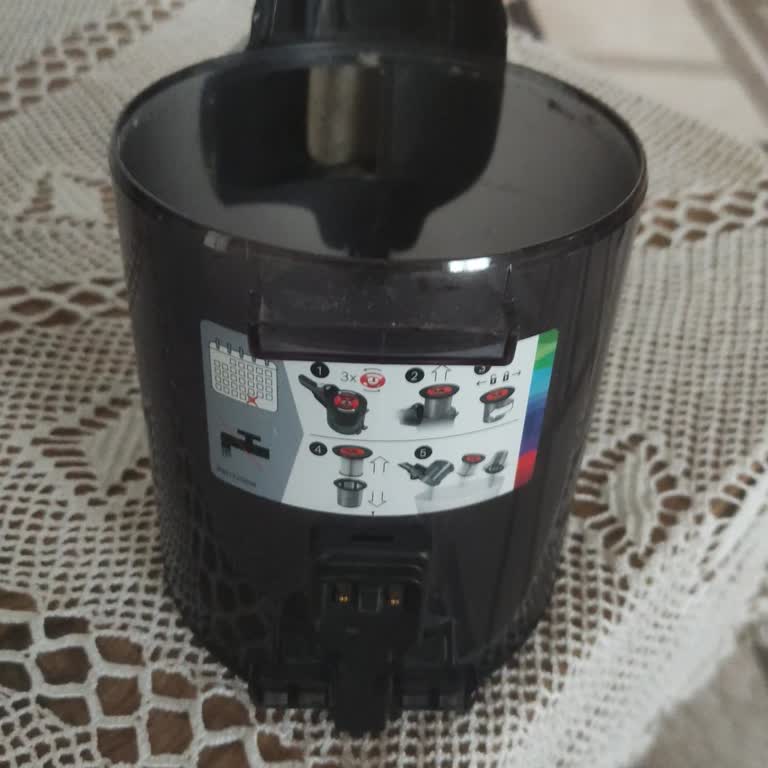 Bosch Unlimited 7 Dikey Süpürgenin Kilit Yerinde Beklenmedik Kırılma