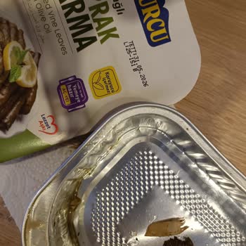 Burcu Yaprak Sarmasında Kötü Koku ve Tahta Parçası Şoku