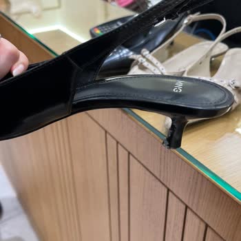 Mango Yeni Alınan Ayakkabılarda Kısa Sürede Ciddi Deformasyon