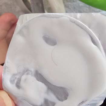Meyveli Yoğurt İçinde Çıkan Yabancı Madde Şaşkınlığı
