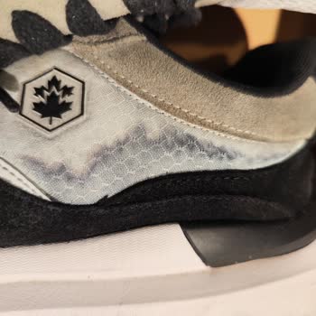 Yağmurda Boyası Akan Ayakkabıya Ret Cevabı Şaşkınlığı