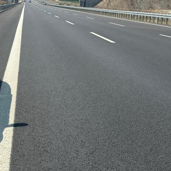 Otoyolda Güvenlik Önlemi Eksikliği Hayatımı Tehlikeye Attı