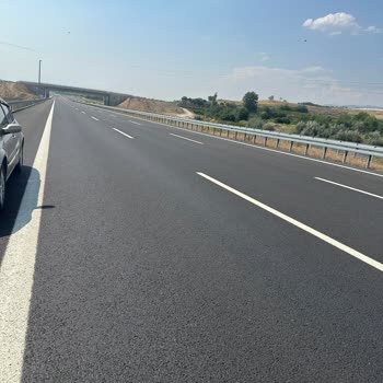 Otoyolda Güvenlik Önlemi Eksikliği Hayatımı Tehlikeye Attı