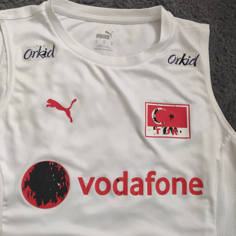 İlk Yıkamada Baskıları Silinen Milli Takım Voleybol Forması