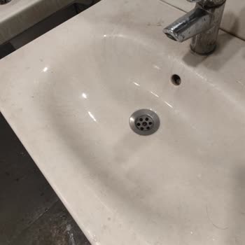 Total Akdeniz Sanayi Şubesi Tuvalet Temizliği Yetersizliği