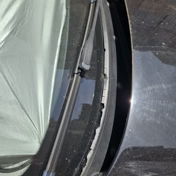 BMW F20 118i Ön Cam Fitili Kronik Sorunu Ve Su Sızdırma Şikayeti