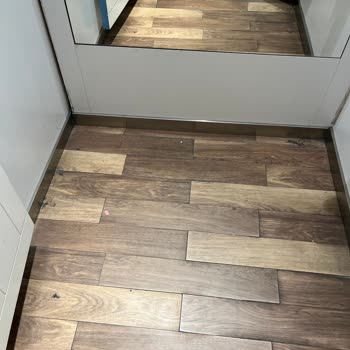 Çocuk Bölümü Deneme Kabinlerinde Temizlik Sorunu