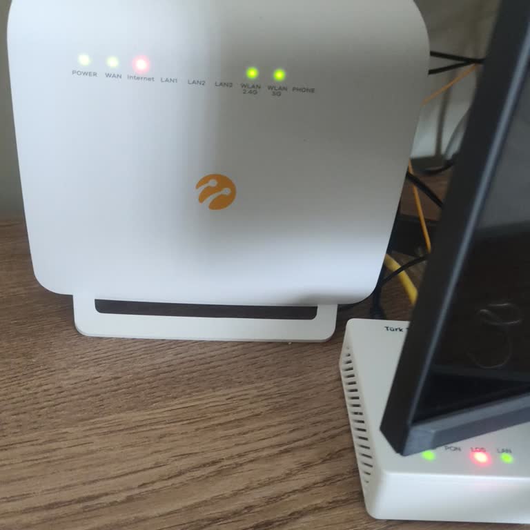 Superonline Ve Türk Telekom Arasında Kalan Müşteri: İnternet Bağlantısı Sağlanamıyor