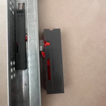 Çekmece Raylarındaki Kilit Sistemi Sorunu Ve Yedek Parça Eksikliği