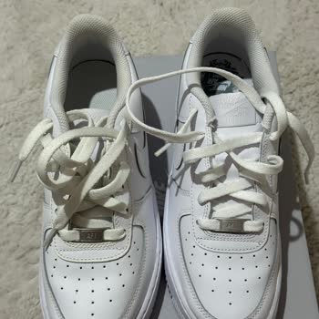 Online Alınan Ayakkabının Sararmış Gelmesi Ve Mağazadan Destek Alınamaması