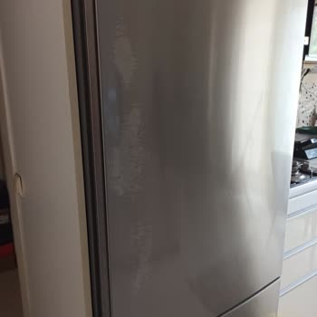 Bosch İnox Buzdolabı Kapağında Temizlik Sonrası Deformasyon Sorunu