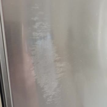 Bosch İnox Buzdolabı Kapağında Temizlik Sonrası Deformasyon Sorunu