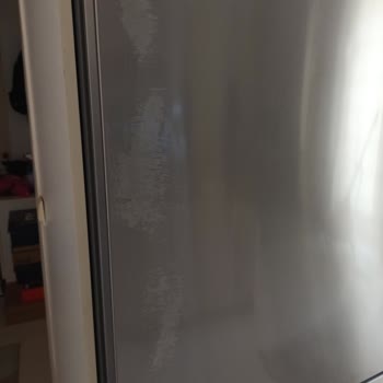 Bosch İnox Buzdolabı Kapağında Temizlik Sonrası Deformasyon Sorunu