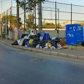 Buca Sokaklarında Çöp Yığınları Ve Kötü Kokuya Çözüm Bekliyoruz
