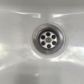 Cerastyle Lavaboda Çatlama Ve Su Sızdırma Sorunu Mağduriyet Yaşattı