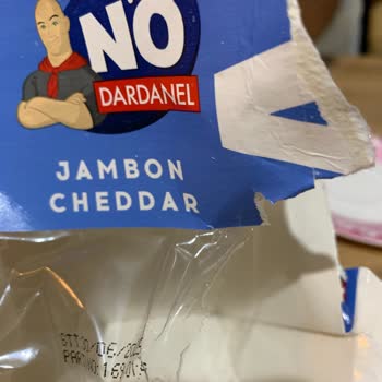 Dardanel Sandviç Paketinden Canlı Karınca Çıktı!