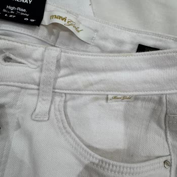 Satın Aldığım Pantolonda Leke Ve Uzayan Değişim Süreci Hayal Kırıklığı Yarattı