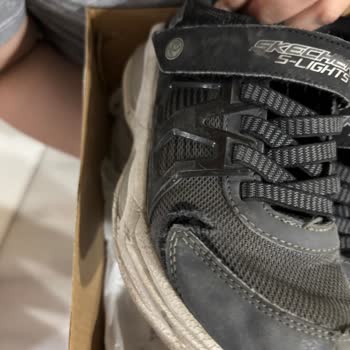 3 Ayda Yırtılan Skechers Ayakkabı Ve Değişim Reddi