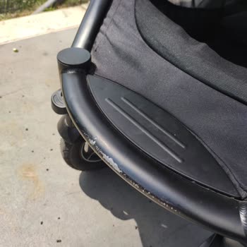 Pegasus İle Seyahatte Bebek Arabası Zarar Gördü, Çözüm Sunulmadı