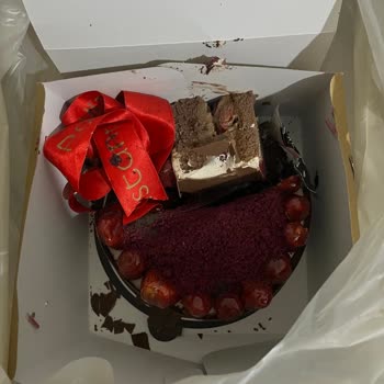 Pastannecim'den Bayat Ve Kokmuş Pasta Şoku!