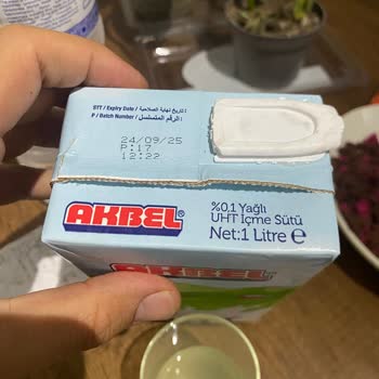 Aldığım Süt Peynir Suyu Gibi Ve Yoğun Kokulu Çıktı