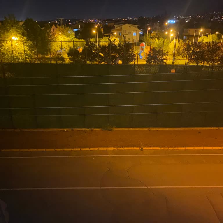 Belediyenin Halı Saha Gürültüsüne Çözüm Sunmaması Mahalleliyi Mağdur Ediyor