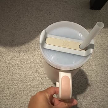 Stanley Termos Kapağında Kısa Sürede Renk Solması Ve Garanti Sürecinde İletişim Sorunu