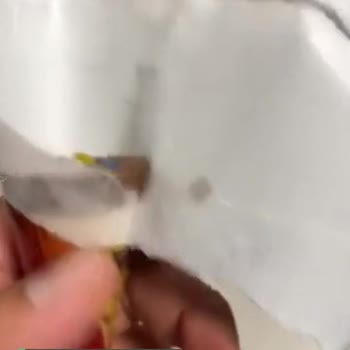 Zirve Çikolatadan Kıl Çıktı!