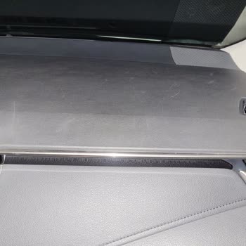 Aracımın Konsolu Ve Camları Kötü Temizlendi, Çizikler Oluştu!