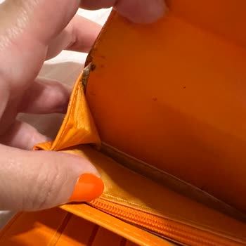 Kısa Sürede Deforme Olan Cüzdan İçin Boyner Ve Fabrika Markasına Güven Kaybı