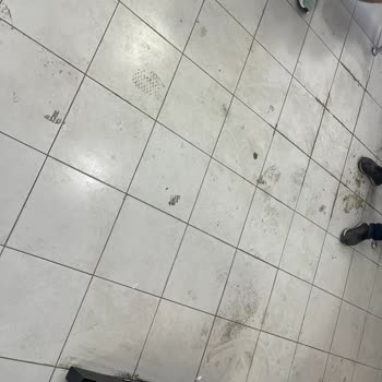 Tüvtürk Silivri Muayene İstasyonunda Yetersiz Temizlik Ve İlgisizlik